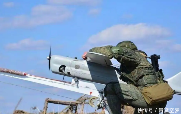 股票配资服务中心 ​阵地只剩下30平方公里，乌军下血本死守，派300无人机班组支援